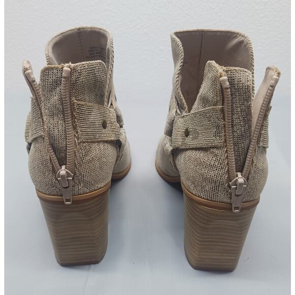 BC Footwear Earth-tone Snakeskin Design Ankle Bootie l Size: 7.5 - Picture 4 of 4